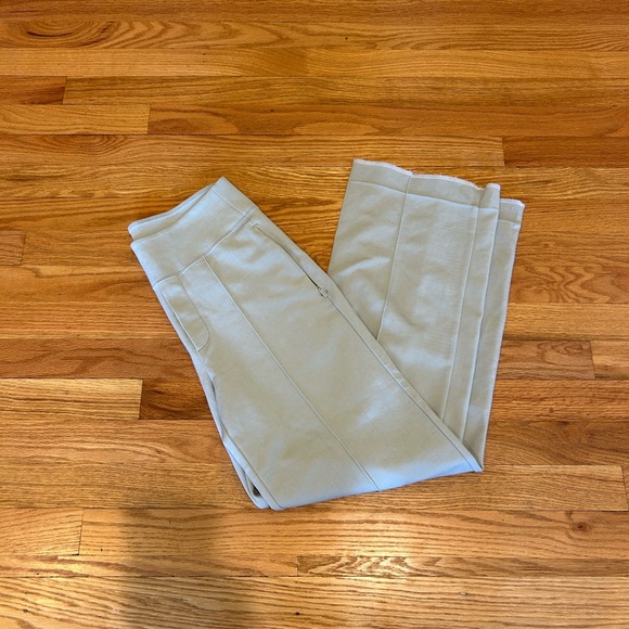 Athleta Light Gray Apparel (Hem was removed). Leggings will need to be hemmed) - Picture 1 of 8